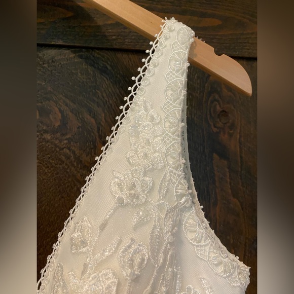 Justin Alexander Ballgown Wedding Dress - Picture 2 of 12